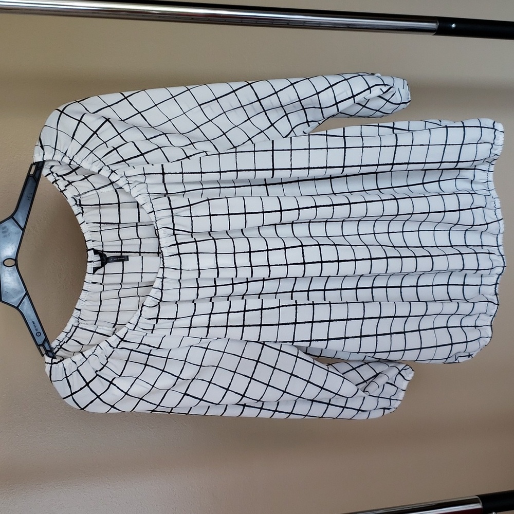 Daisy Fuentes 3/4 Sleeve Blouse